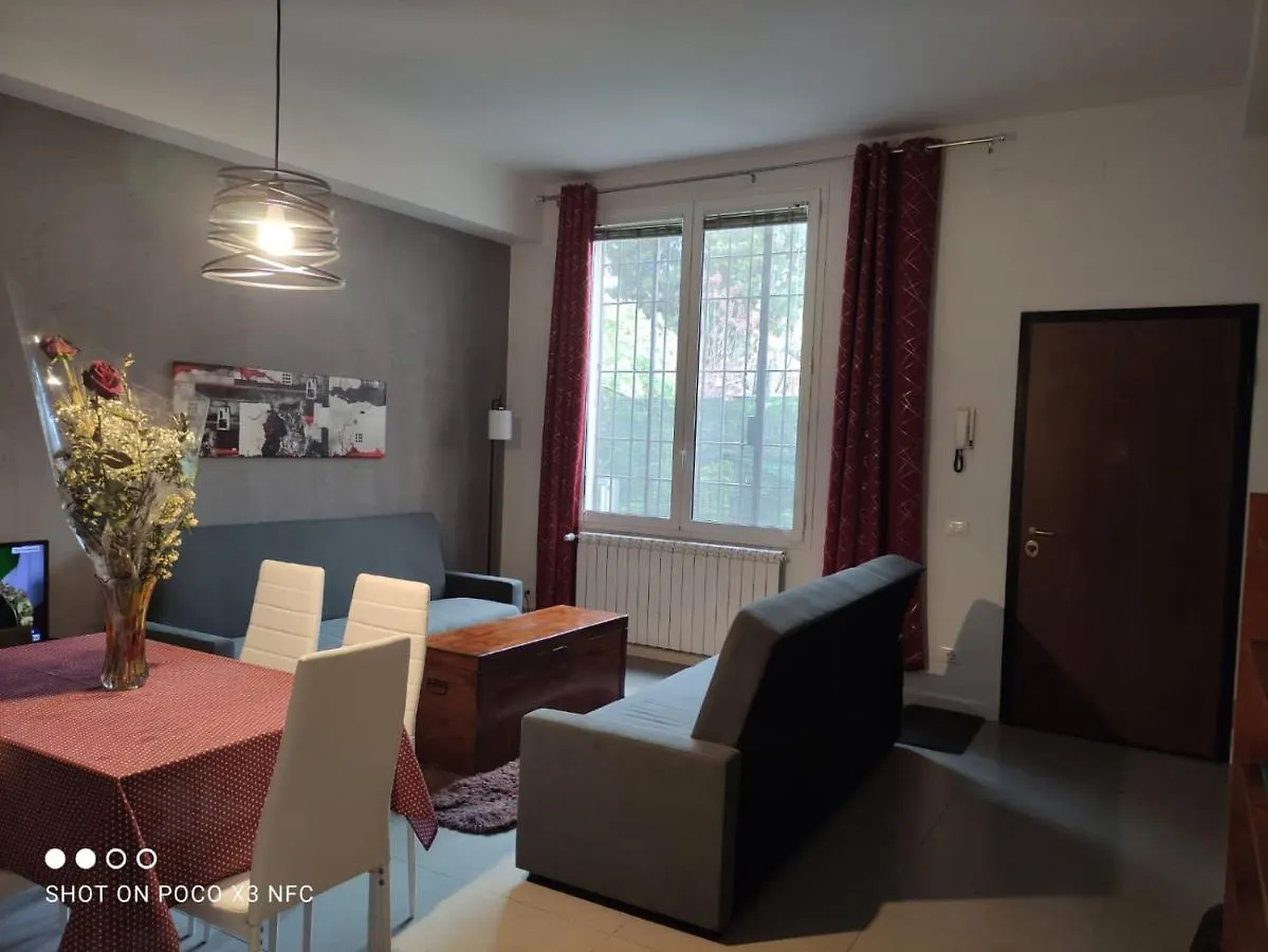 Ricky-Lerua Holiday Residence Florence Apartment